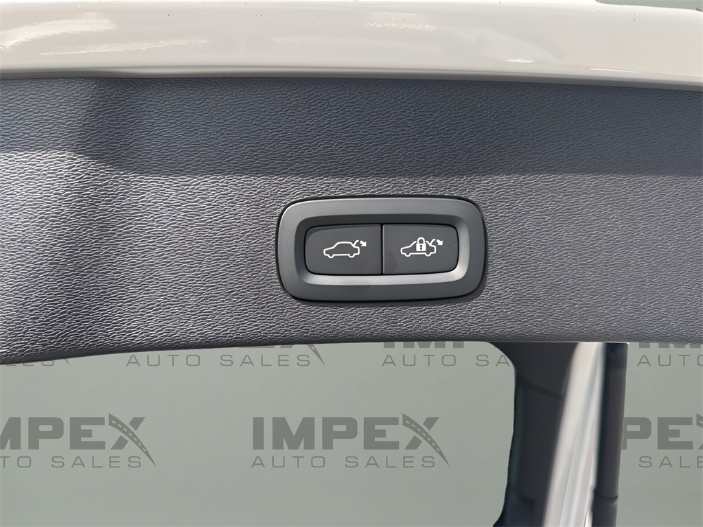 2023 Volvo C40 Recharge Ultimate photo 28