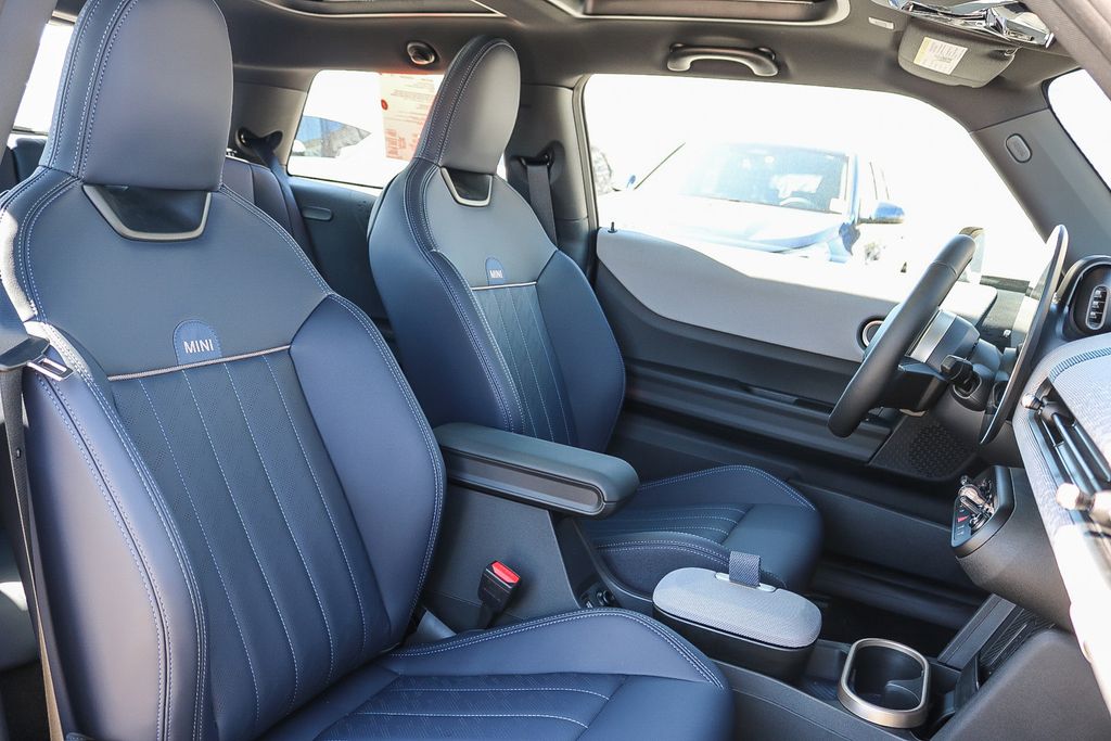 2025 Mini Cooper 2 Door Hardtop Signature photo 15