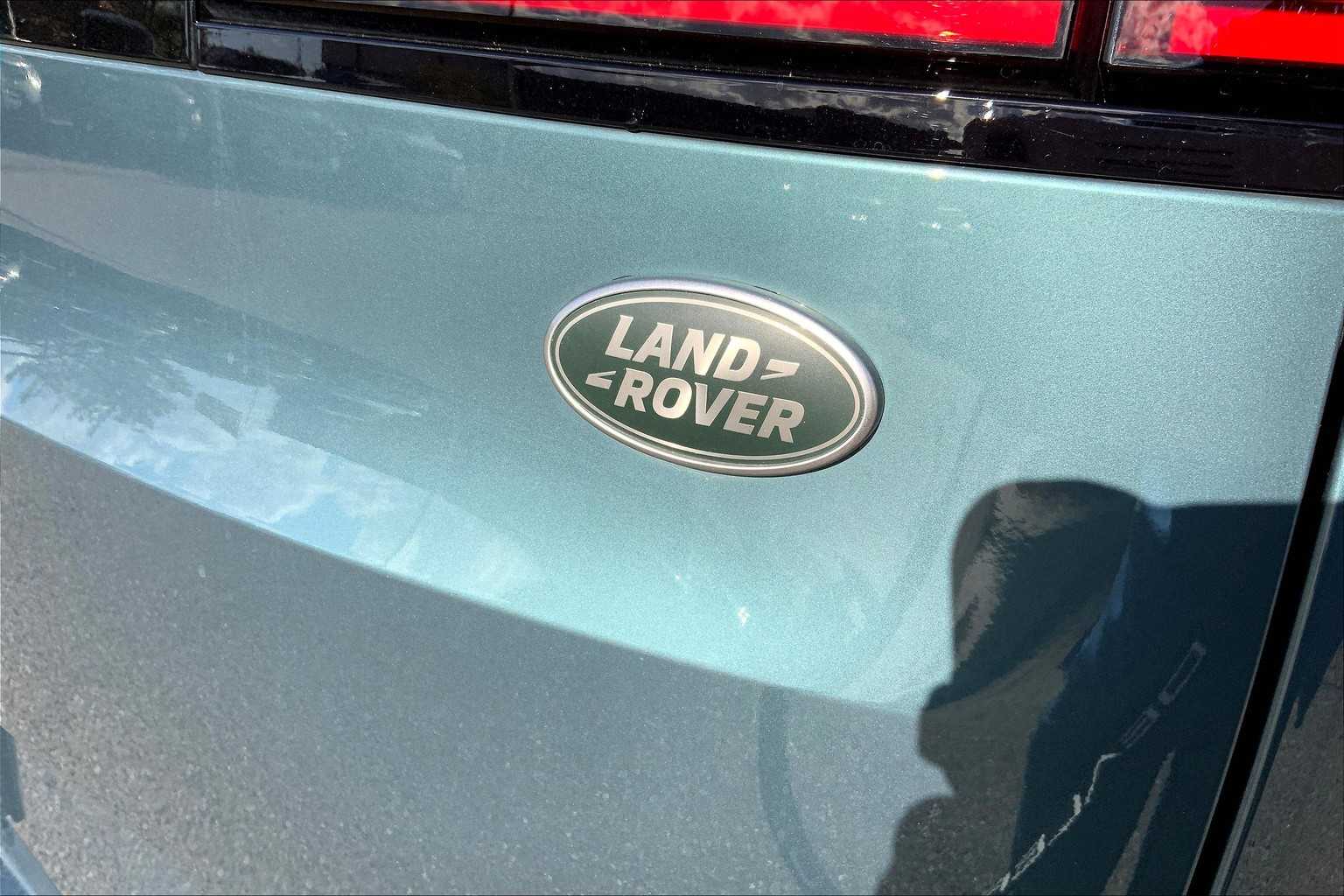 2023 Land Rover Range Rover Sport SE photo 9