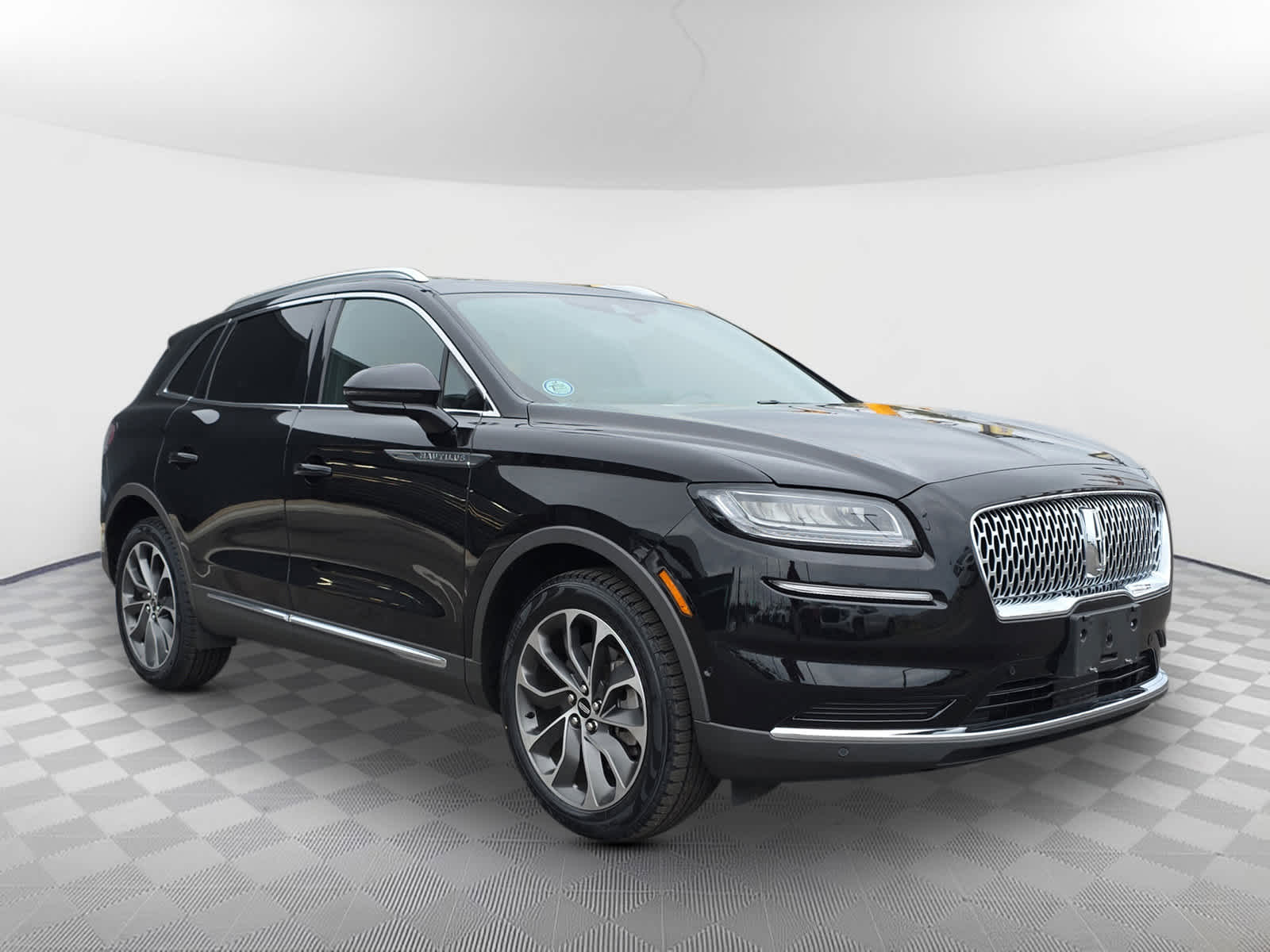 2023 Lincoln Nautilus Reserve's photo