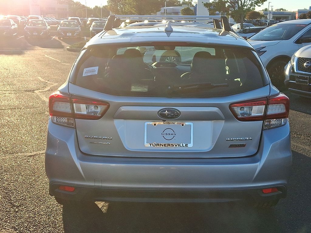 2017 Subaru Impreza 2.0i Sport photo 4