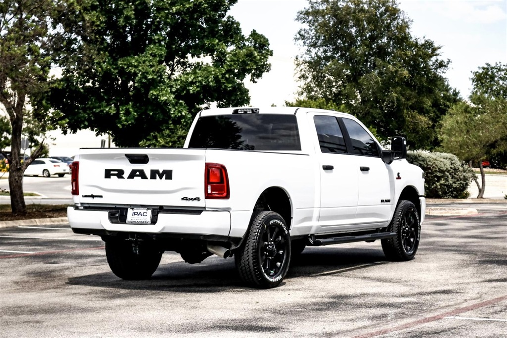 2025 Ram 2500 Big Horn photo 4