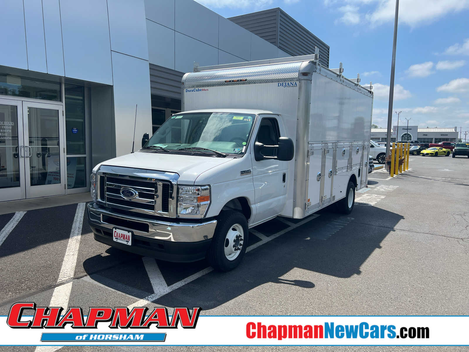 2025 Ford E-Series Cutaway Base's photo