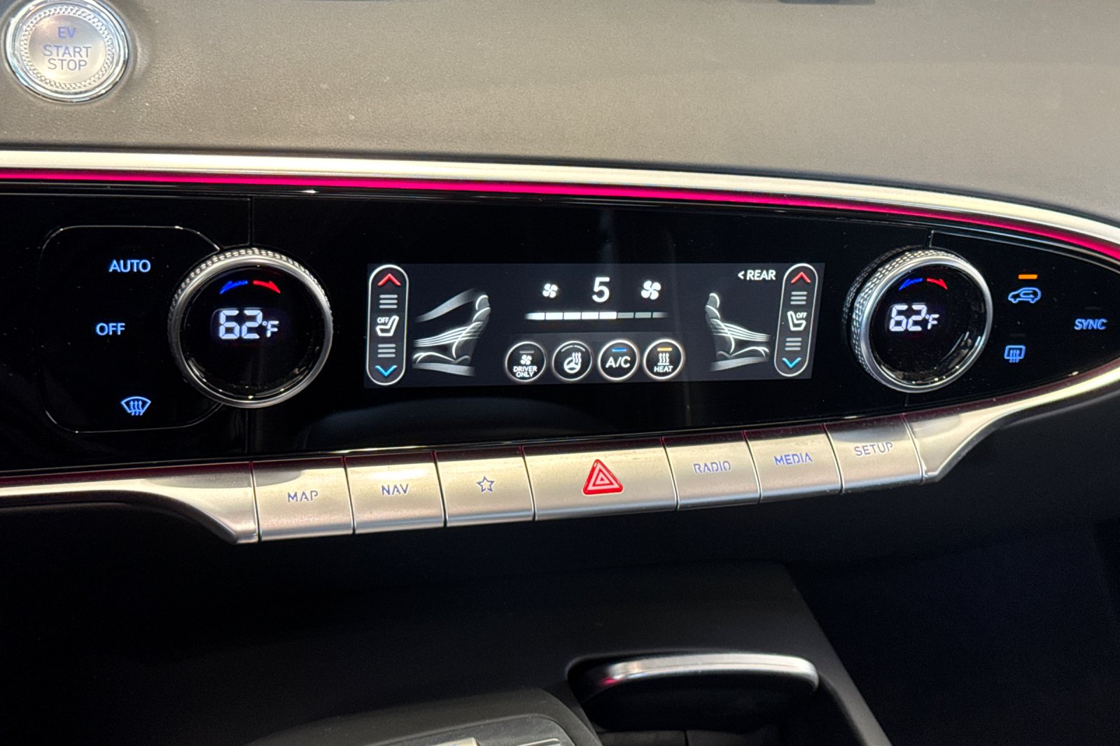 2025 Genesis Electrified GV70 Advanced photo 19