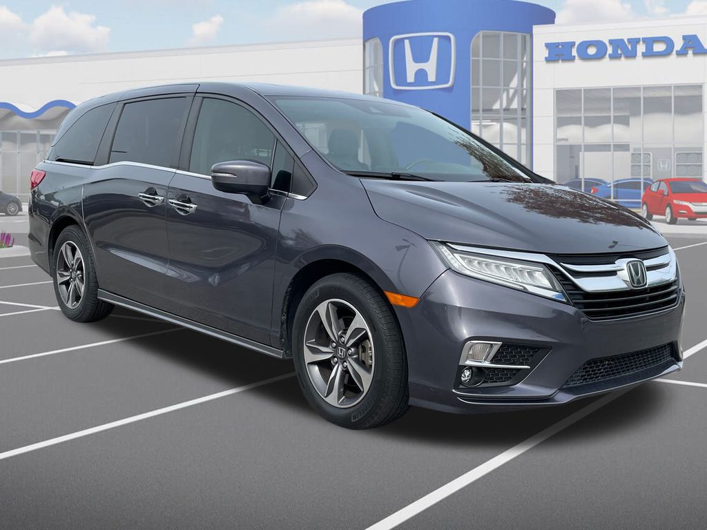 2018 Honda Odyssey Touring's photo