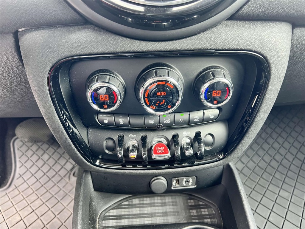 2017 Mini Clubman Base ALL4 photo 25