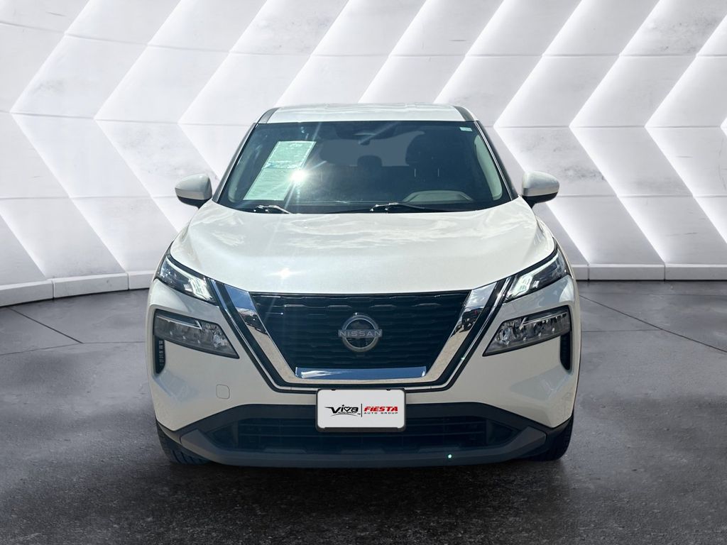2023 Nissan Rogue SV photo 2