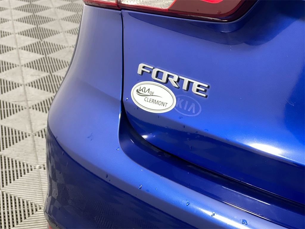 2017 Kia Forte EX photo 5