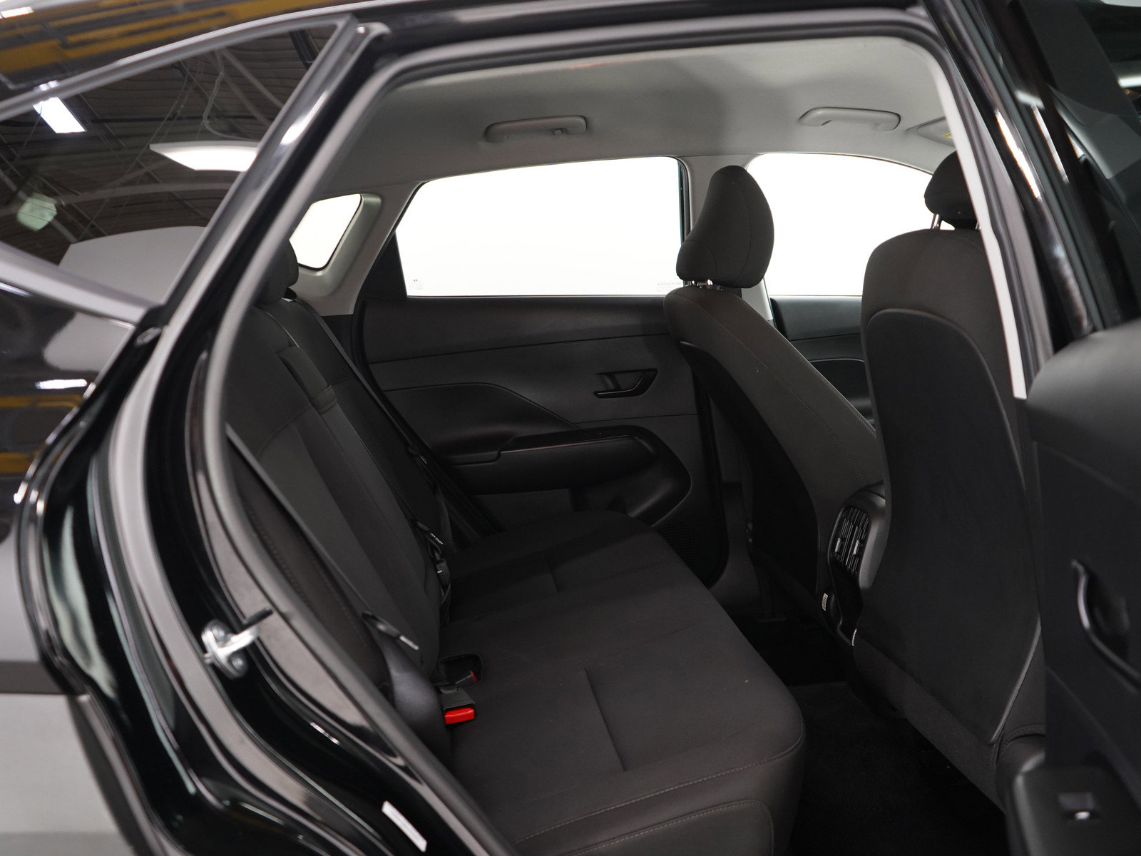 2025 Hyundai Kona SEL photo 11