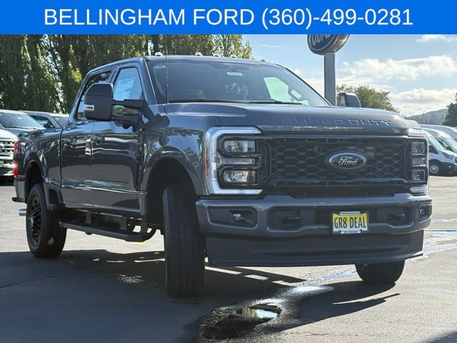 2026 Ford F-250 XLT photo 3