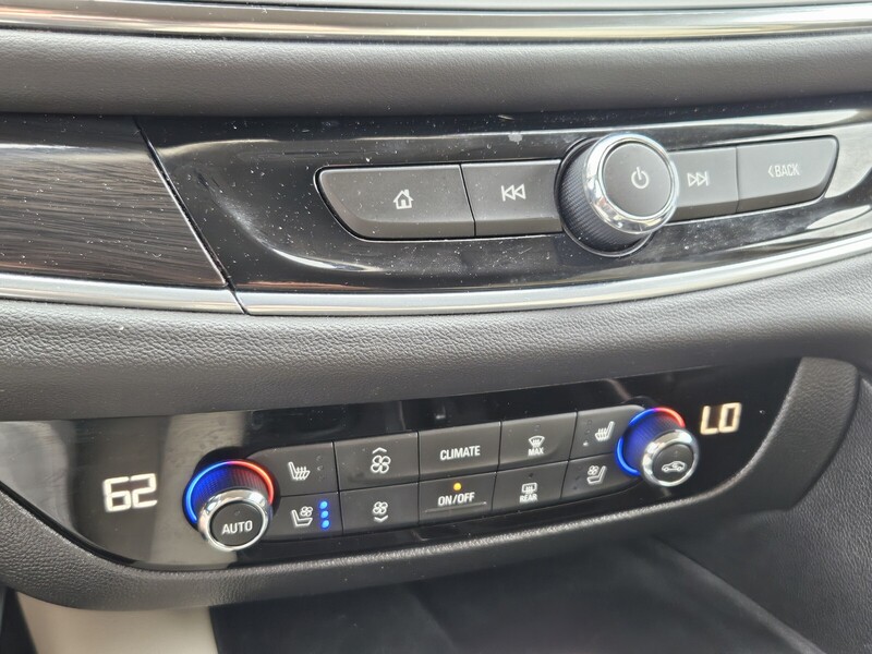 2021 Buick Enclave Premium photo 18