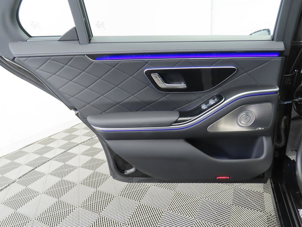 2025 Mercedes Benz S 580 4MATIC photo 26