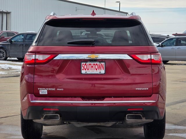 2021 Chevrolet Traverse Premier photo 4