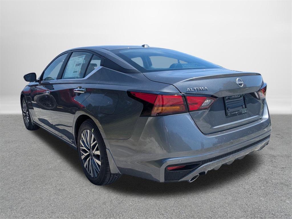 2025 Nissan Altima 2.5 SV photo 5