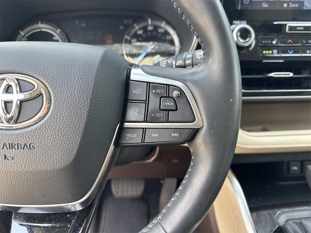 2021 Toyota Highlander Hybrid Limited photo 23