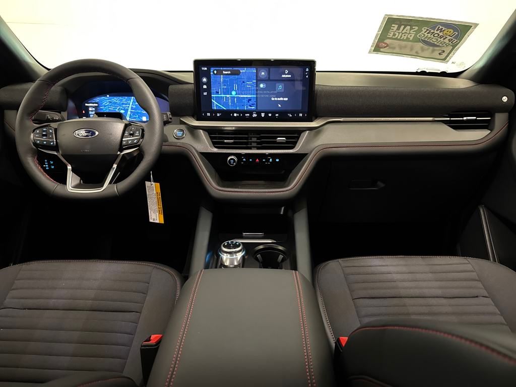 2025 Ford Explorer ST-Line photo 3