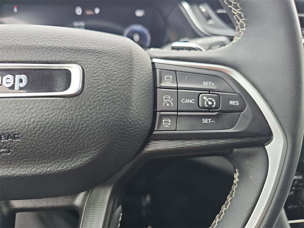 2024 Jeep Grand Cherokee Altitude photo 19