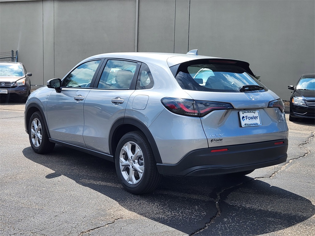 2025 Honda HR-V LX photo 3