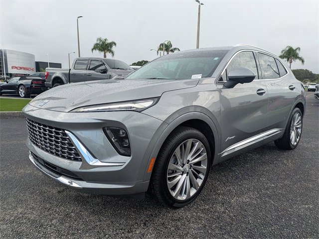 2025 Buick Envision Avenir photo 8