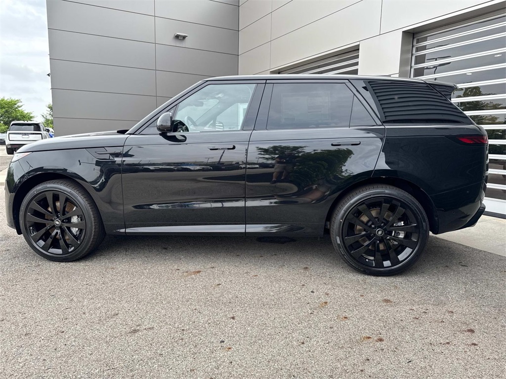 2025 Land Rover Range Rover Sport SE photo 2