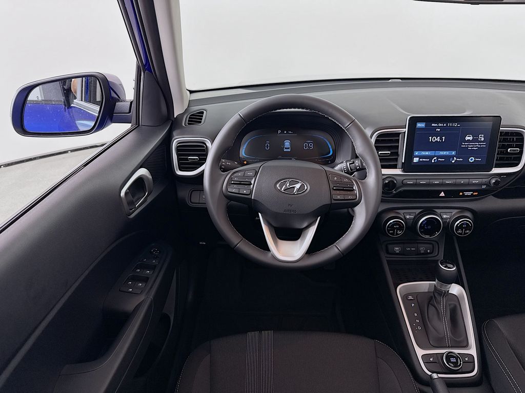 2026 Hyundai Venue SEL photo 22