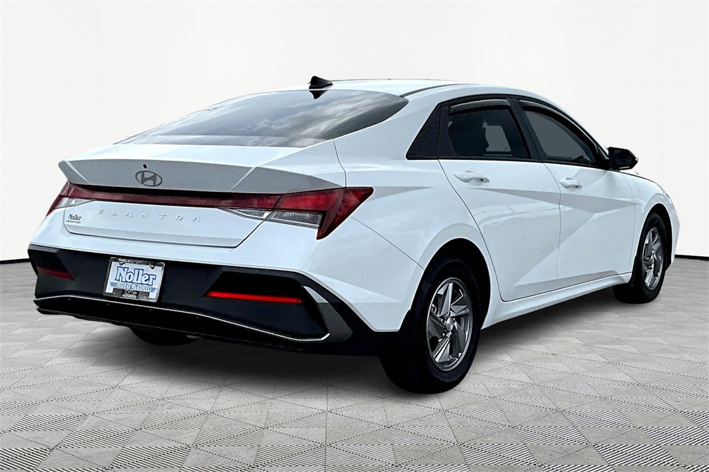 Certified 2025 Hyundai Elantra SE with VIN KMHLL4DG0SU954161 for sale in Kansas City