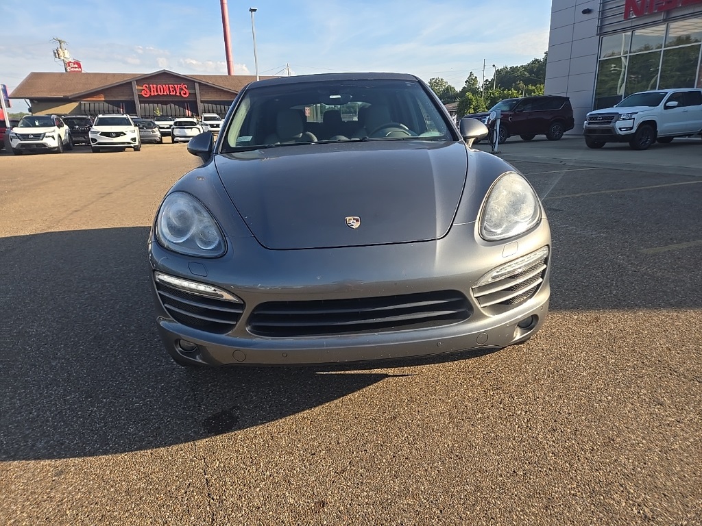 2013 Porsche Cayenne Base photo 2