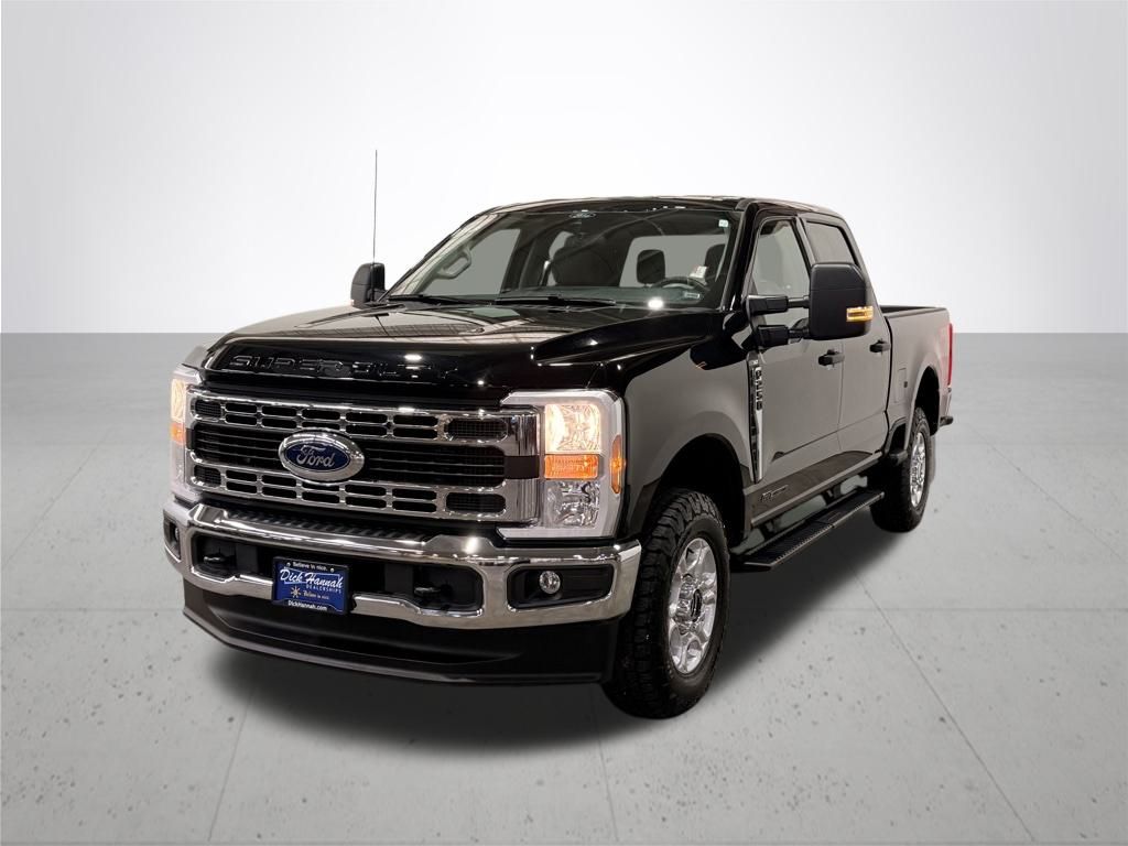 2025 Ford F-250 photo 2