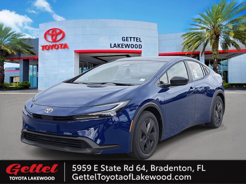 2026 Toyota Prius LE's photo