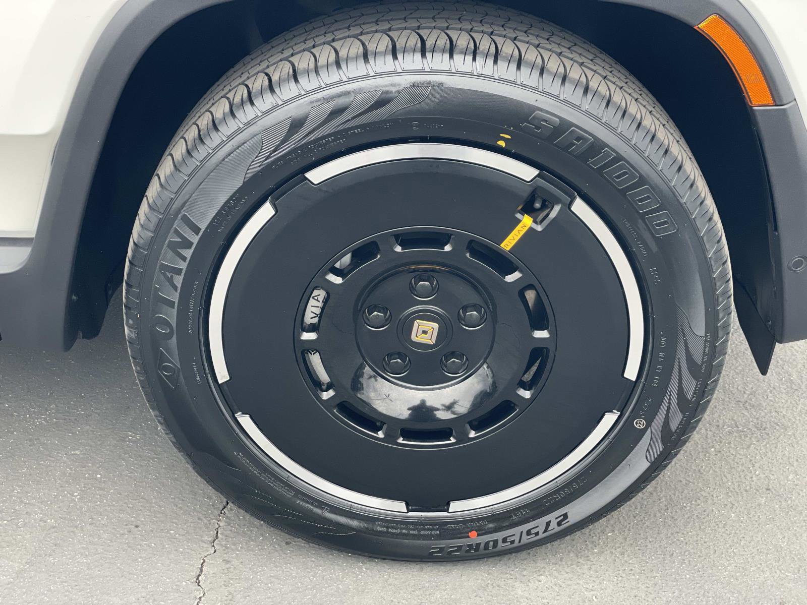 2025 Rivian R1S Adventure photo 26