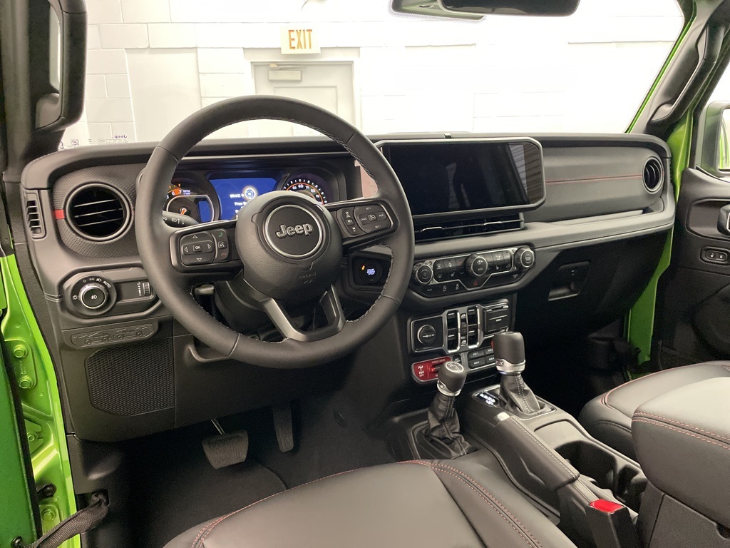 2025 Jeep Wrangler Rubicon photo 8