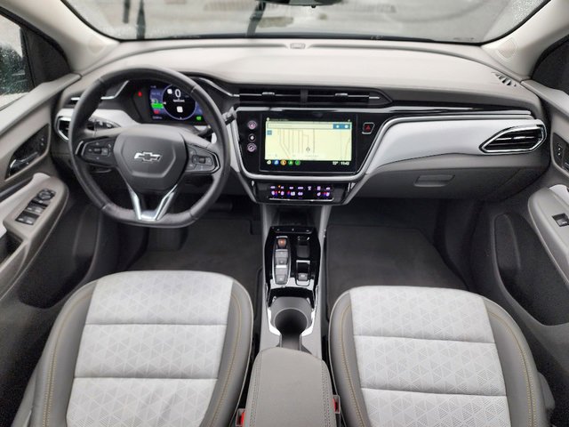 2023 Chevrolet Bolt EUV Premier photo 2