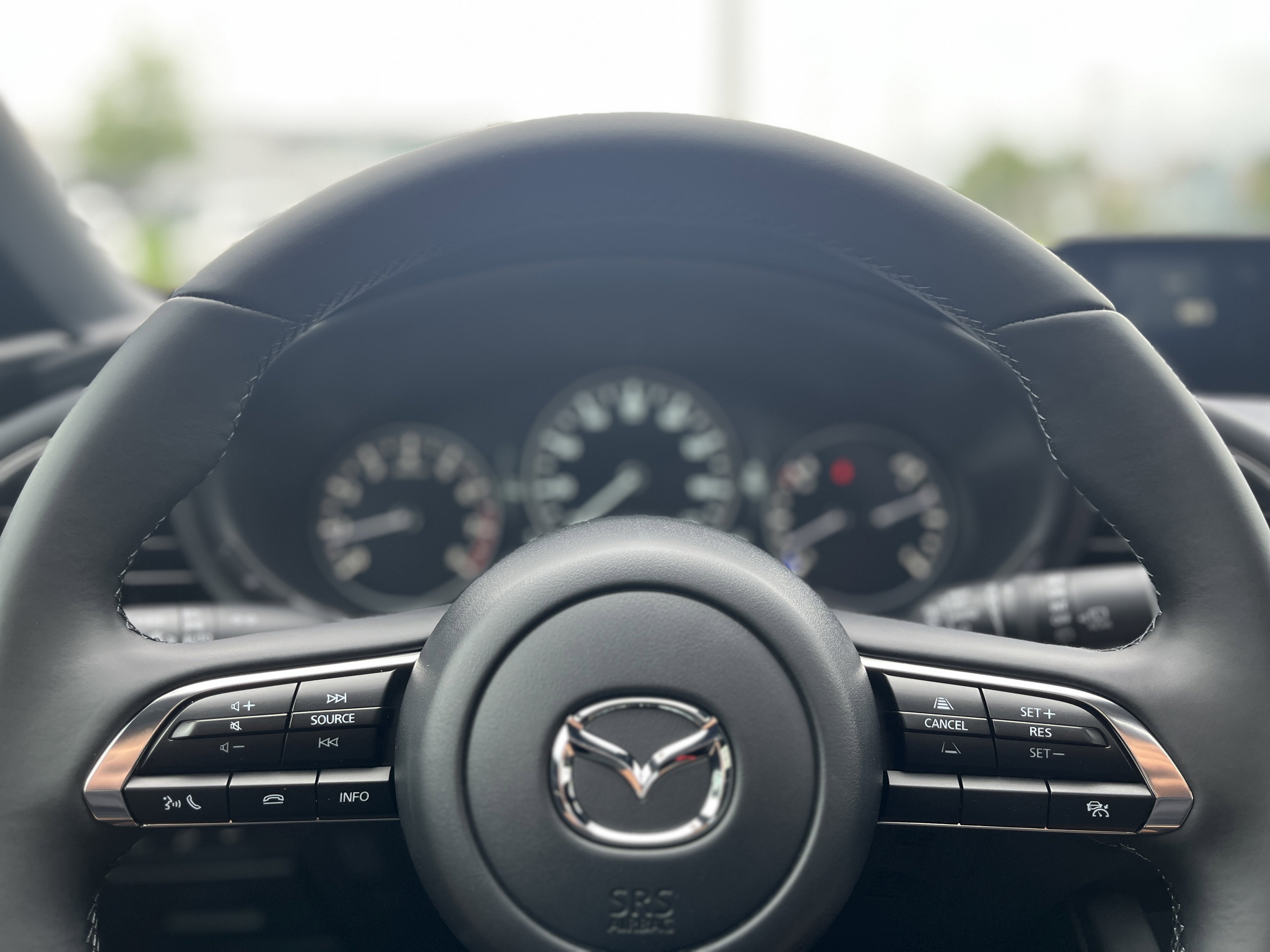 2025 Mazda Mazda3 Hatchback 2.5 s Preferred photo 4