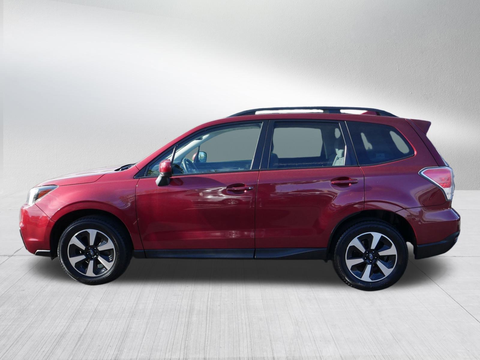 2018 Subaru Forester Premium photo 4