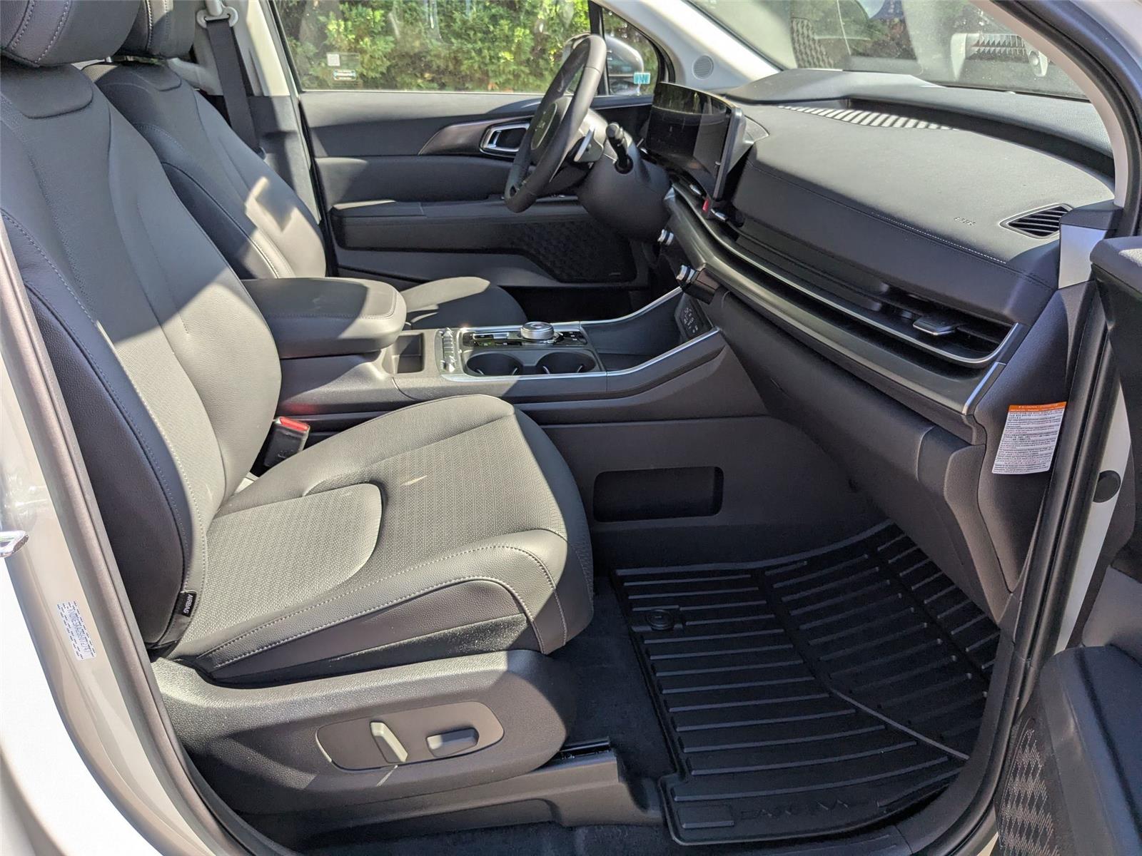2025 Kia Carnival SX Prestige photo 37