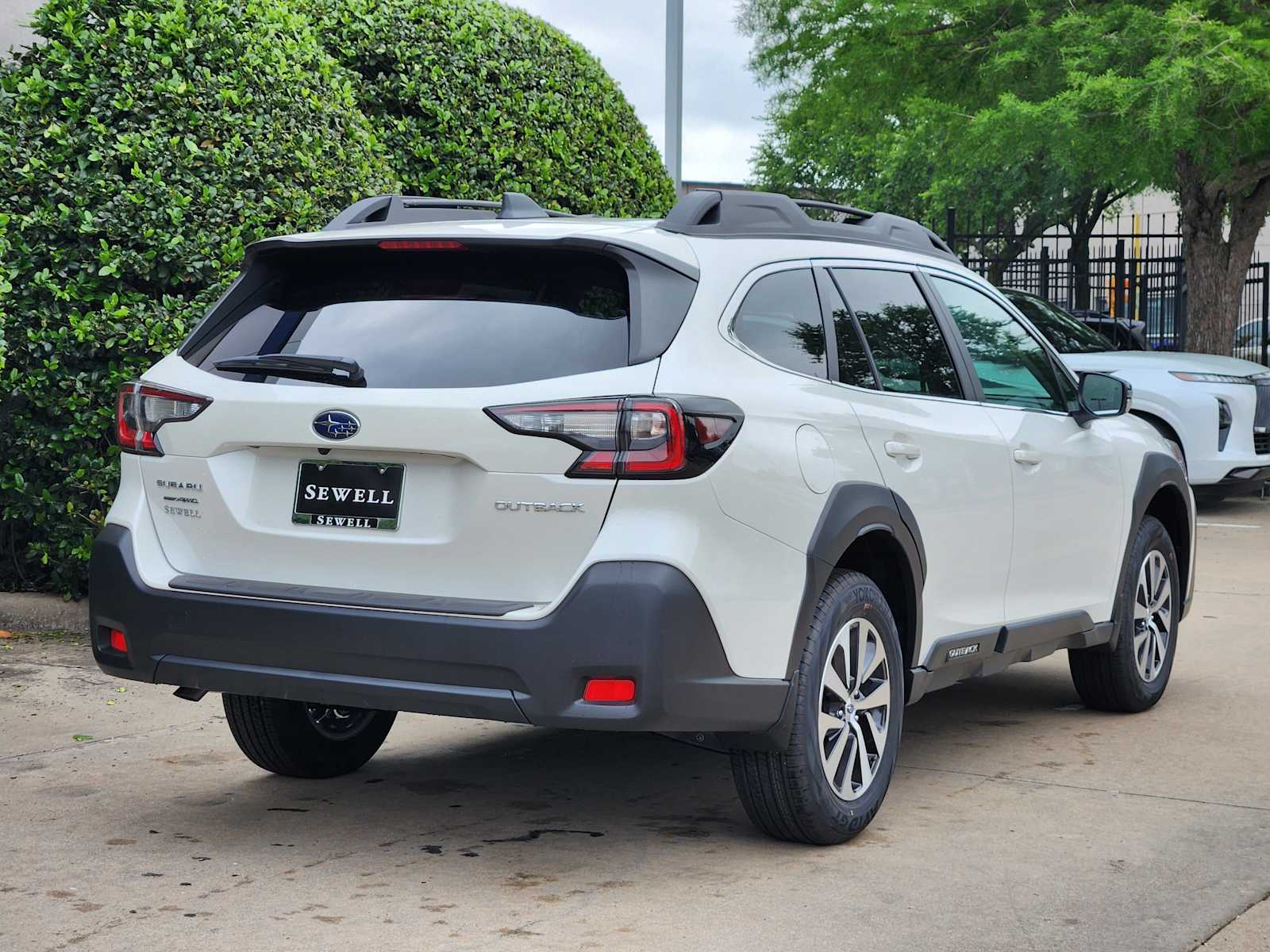 2025 Subaru Outback Premium photo 3