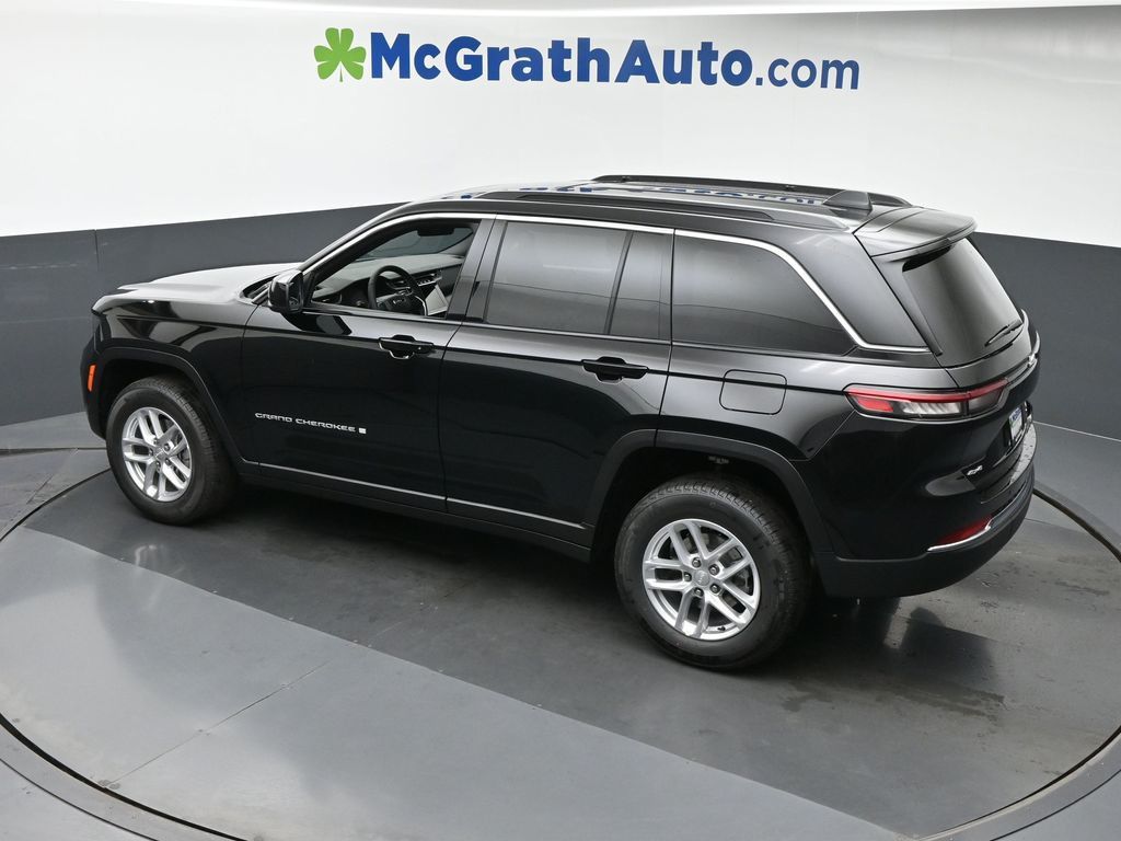 2025 Jeep Grand Cherokee Laredo X photo 16