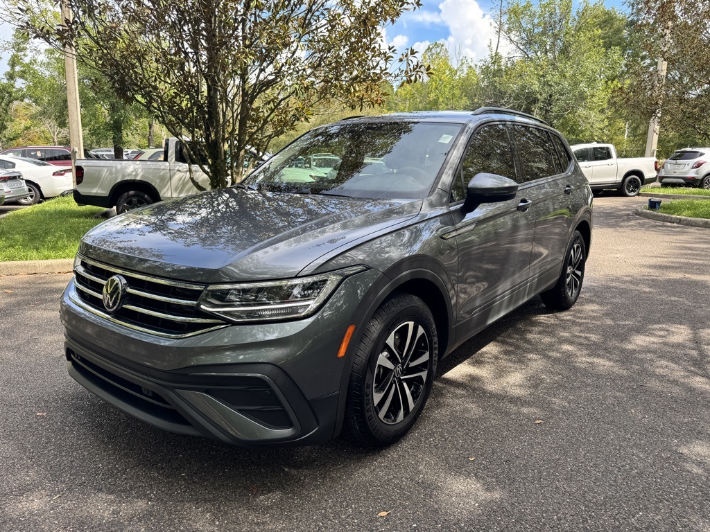 2024 Volkswagen Tiguan S photo 2