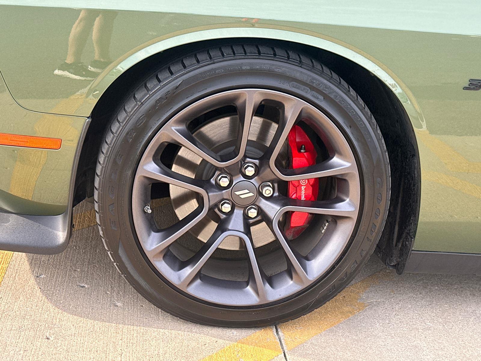 2023 Dodge Challenger R/T photo 7