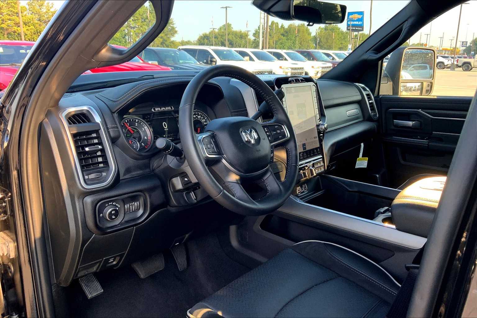 2024 Ram 3500 Laramie photo 16
