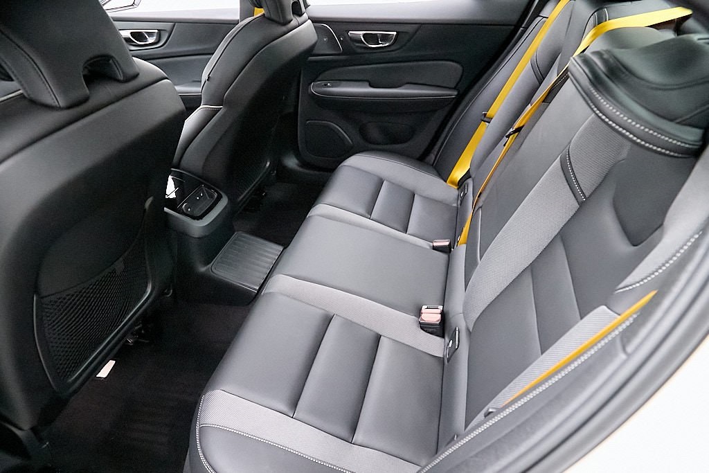 2023 VOLVO S60 - Image 28