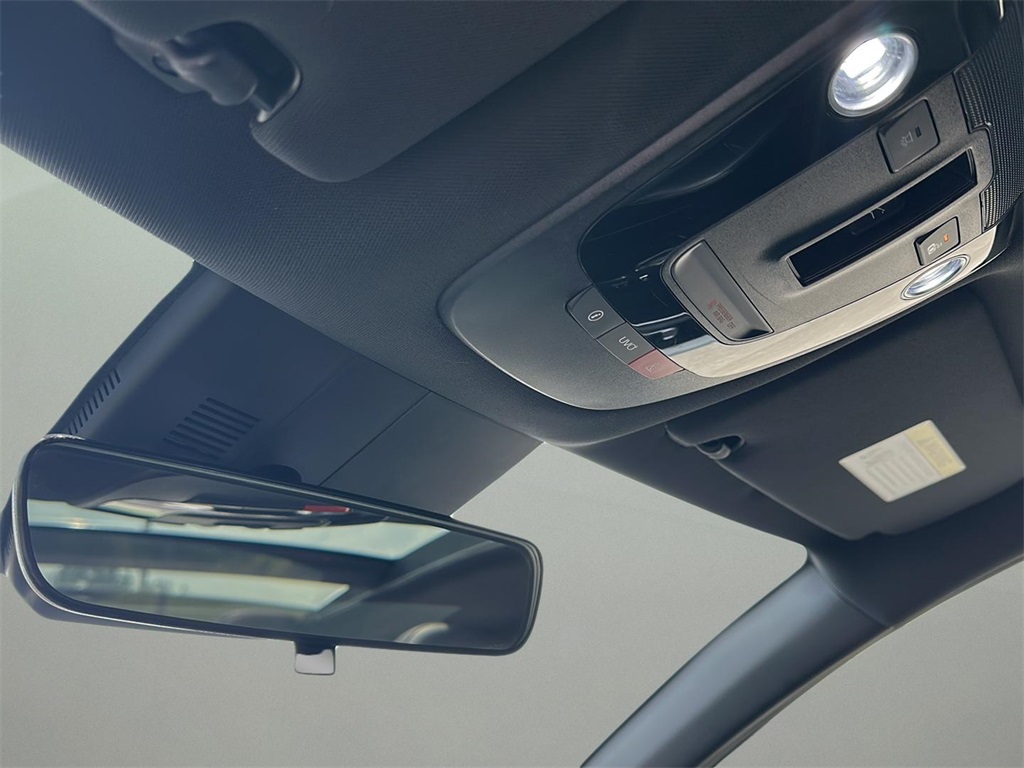 2022 Kia K5 GT-Line photo 11