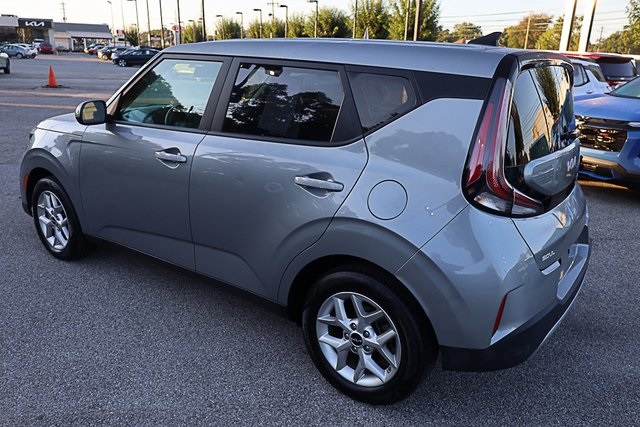 2023 Kia Soul LX photo 4