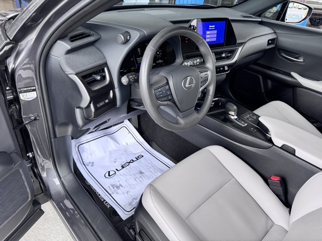 2025 Lexus UX Premium photo 13