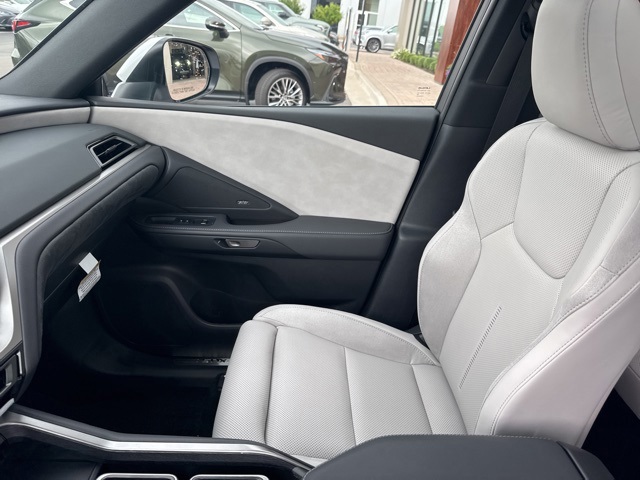 2025 Lexus TX 350 Luxury photo 32