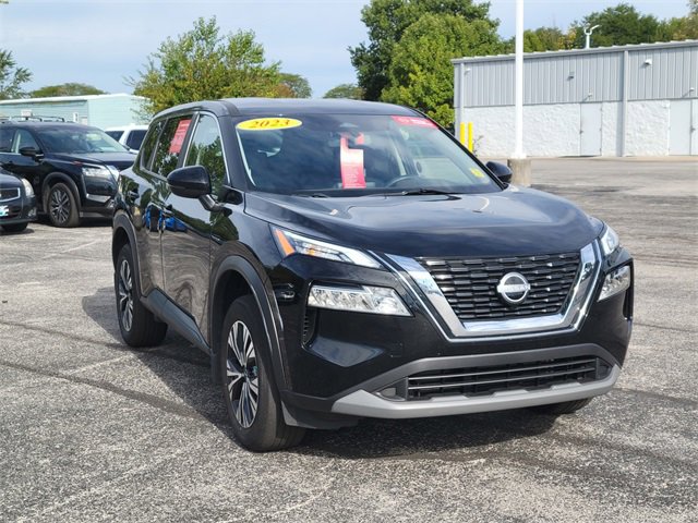 2023 Nissan Rogue SV photo 3