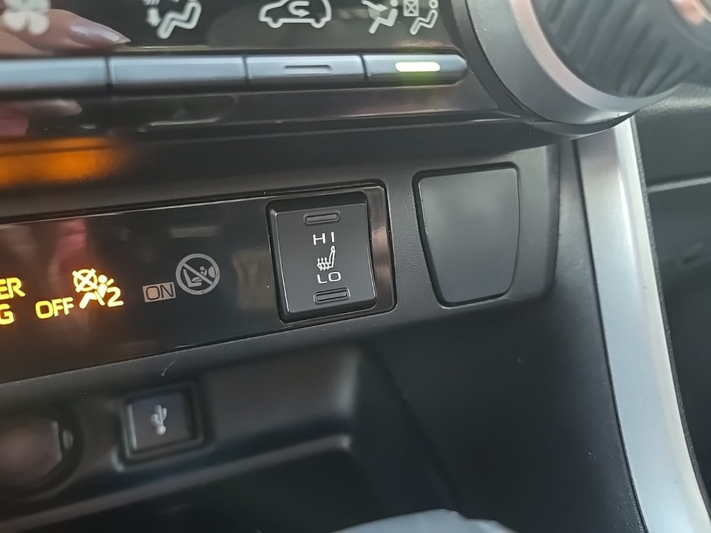 2022 Toyota RAV4 Hybrid XSE photo 55