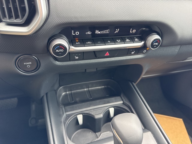 2025 Mazda CX-50 Preferred photo 12