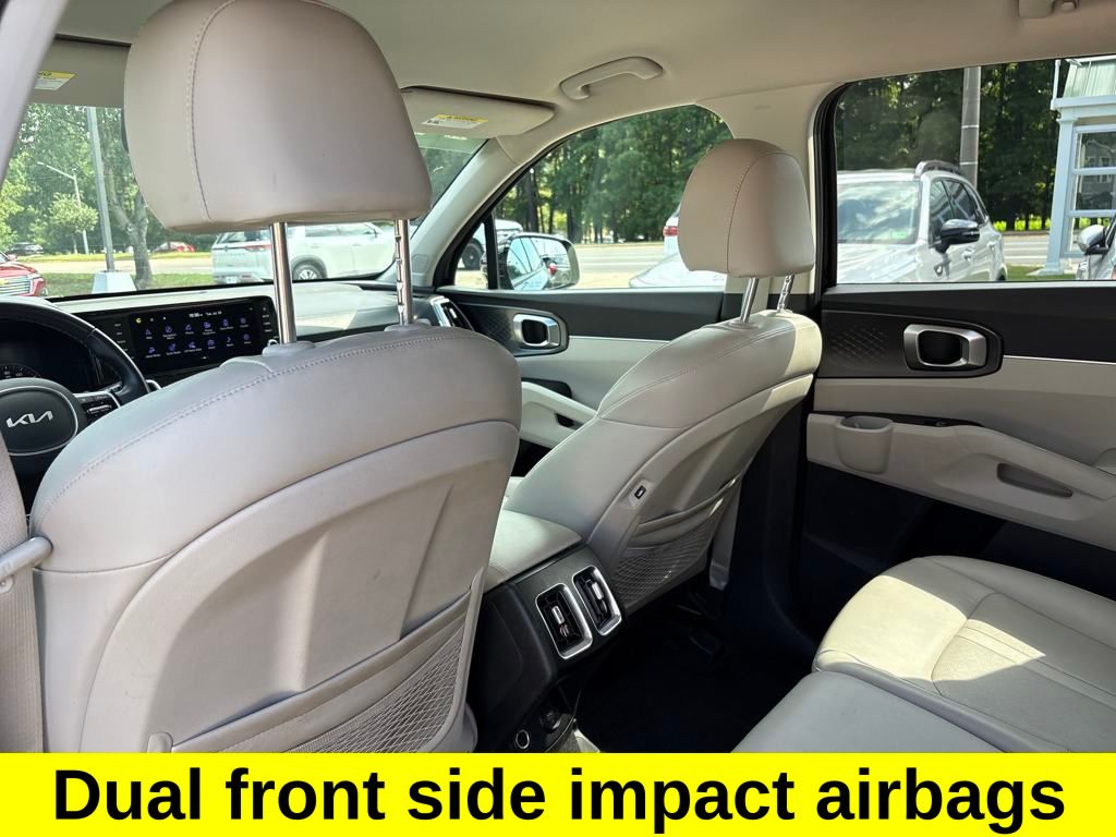 2022 Kia Sorento S photo 23