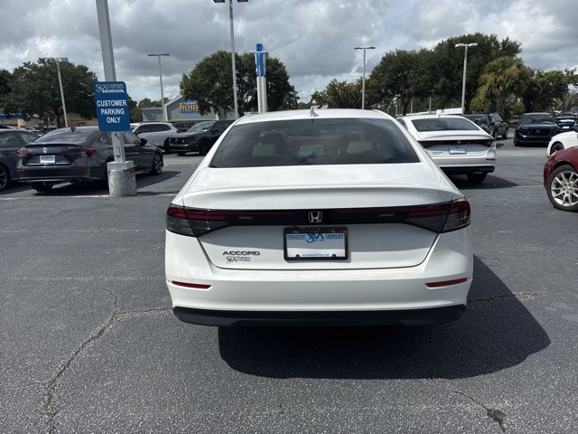 2025 Honda Accord LX photo 3